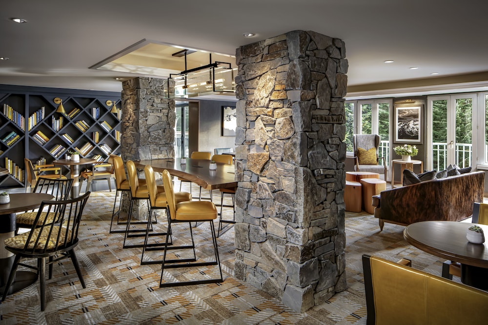 Fairmont Chateau Whistler Gold Experience 28/48