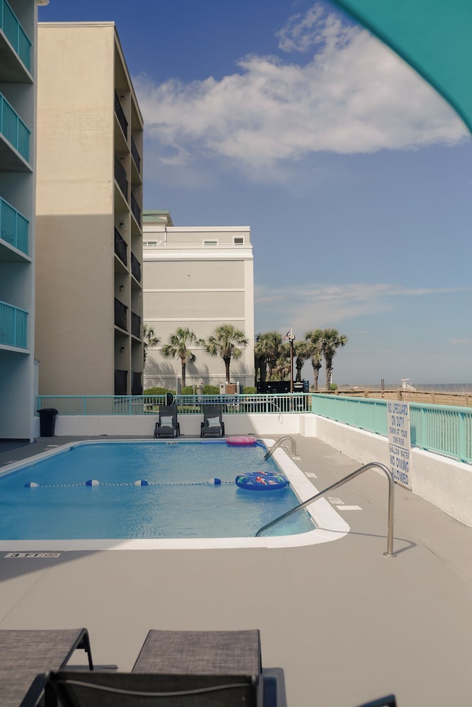 Southern Breeze Oceanfront 37/61