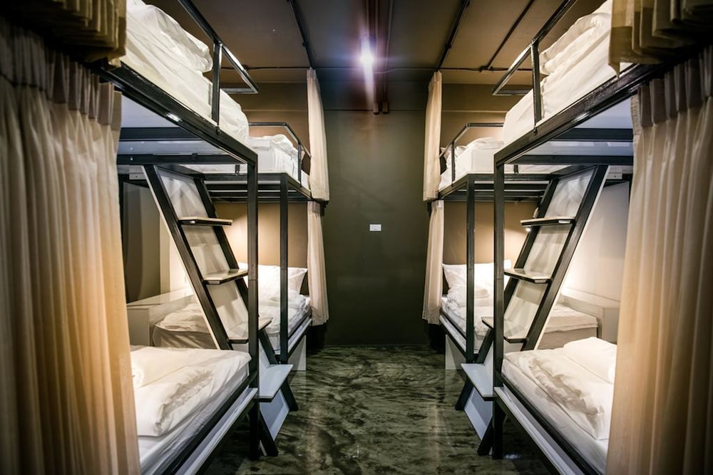 Collection O The Spades Hostel 38/58