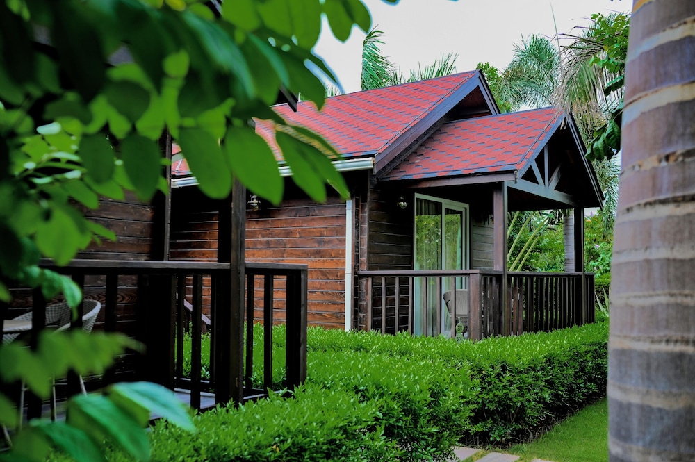 Sun Hotel & Resort 48/50