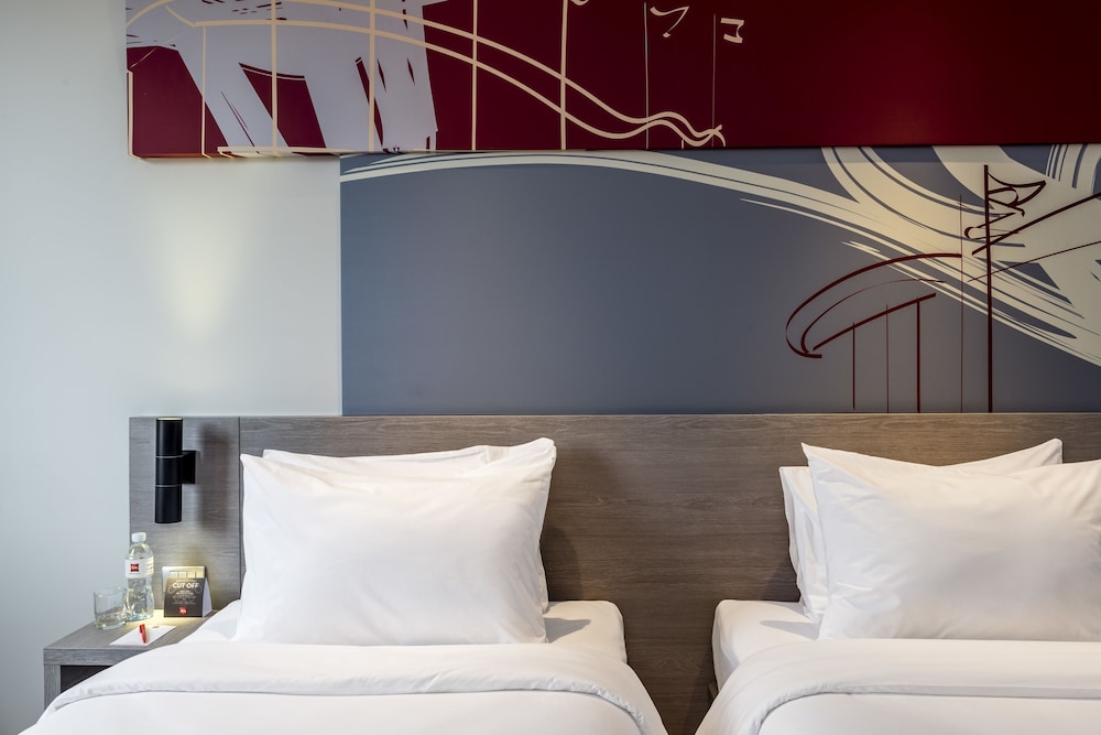 Ibis Bangkok Impact 36/75