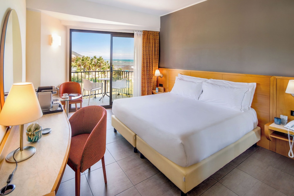 Grand Diana Majestic Hotel 7/50
