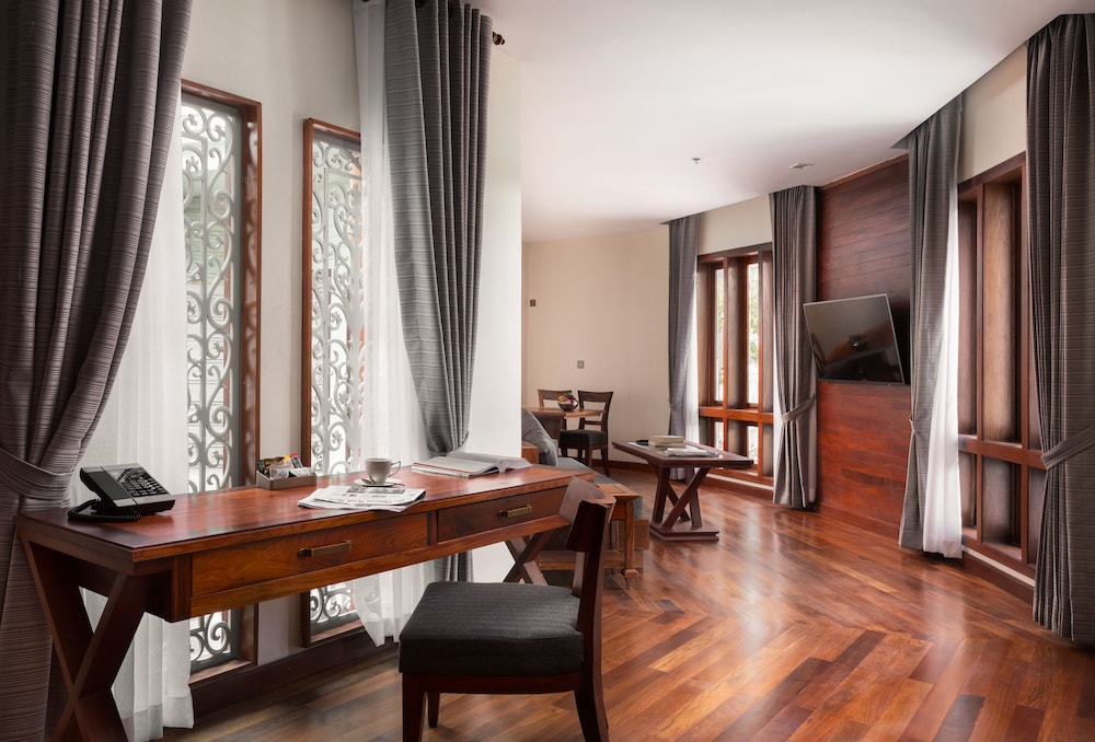 J7 Angkor Hotel 63/72