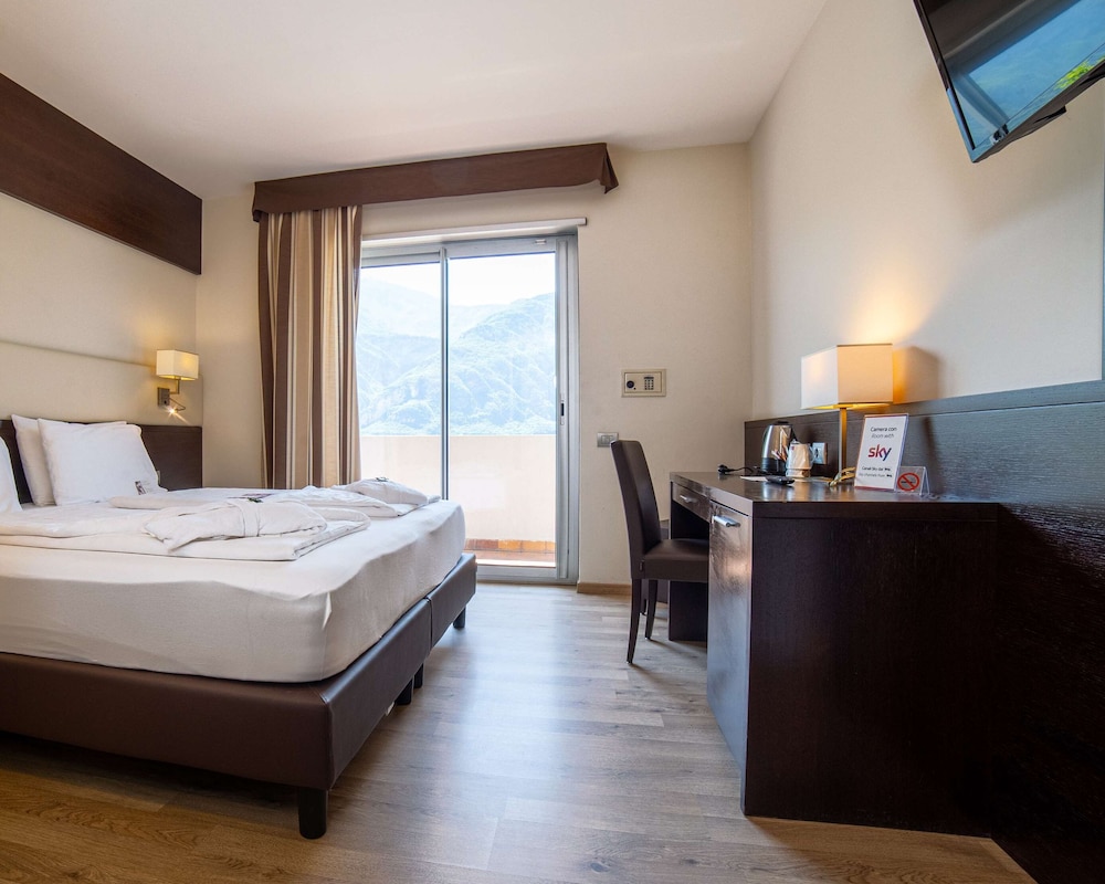 Executive, King Bed, City View, Hot Tub