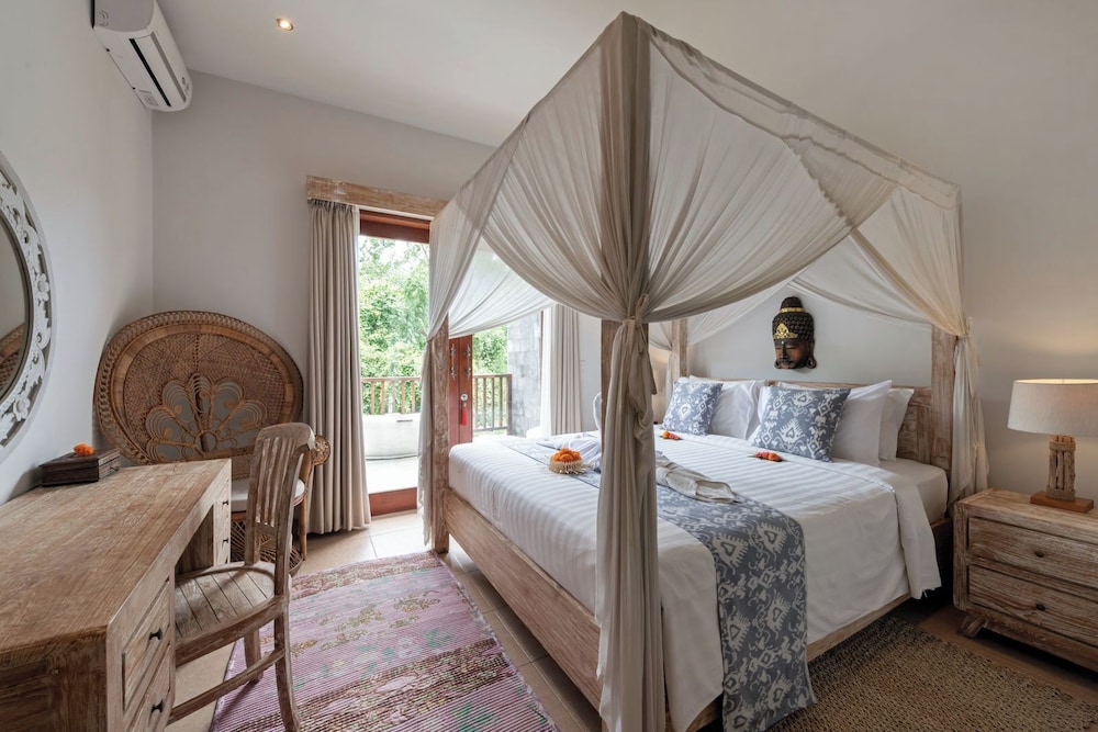 EXECUTIVE, VILLA