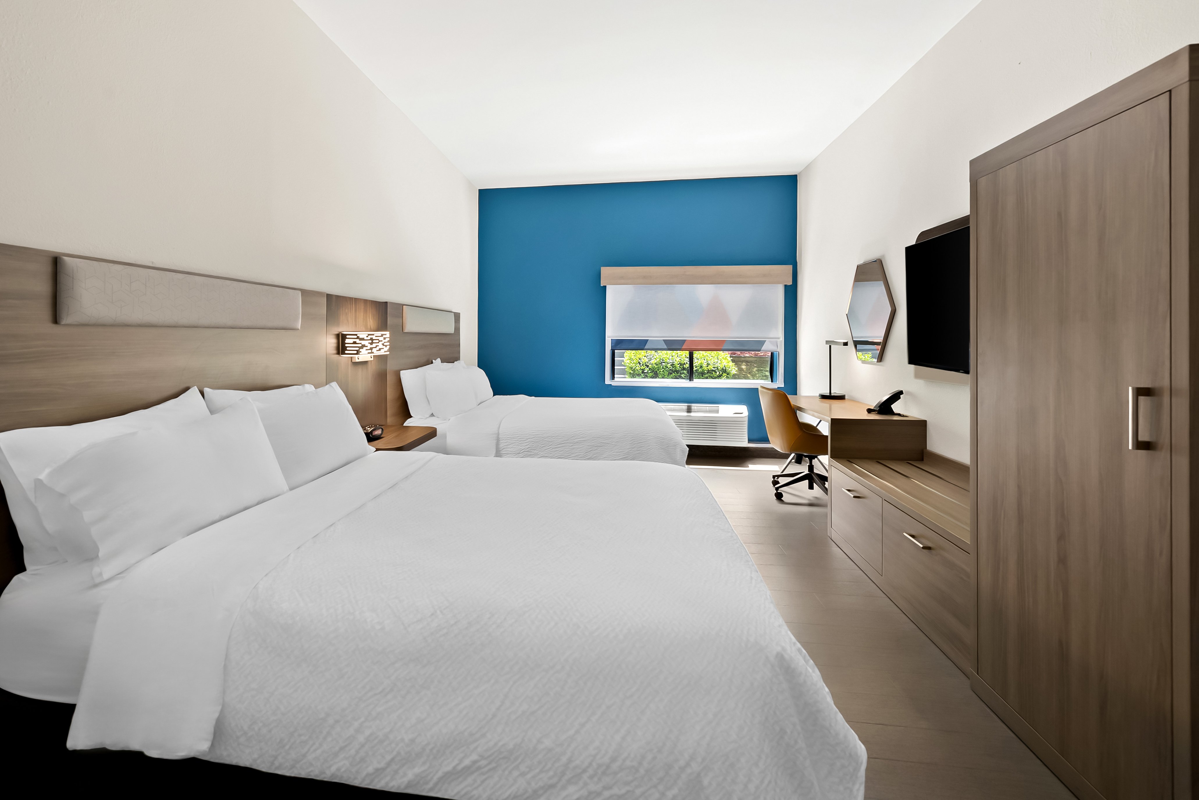Holiday Inn Express Suites Raleigh Ne Medical Ctr Area 16/74