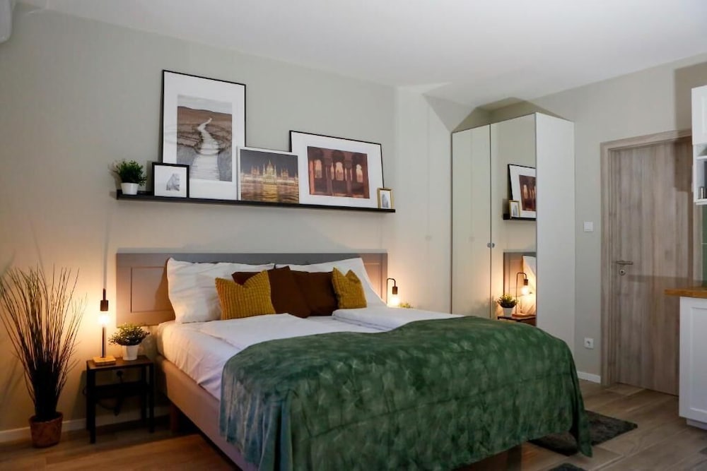 Agape Apartments 16/68