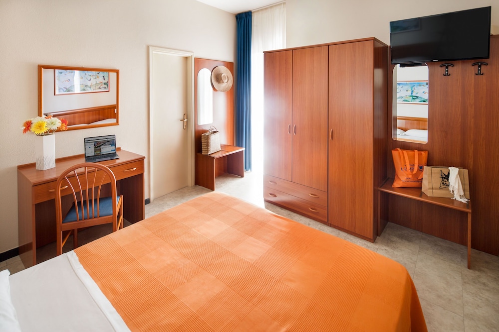 Hotel Olympic 12/34