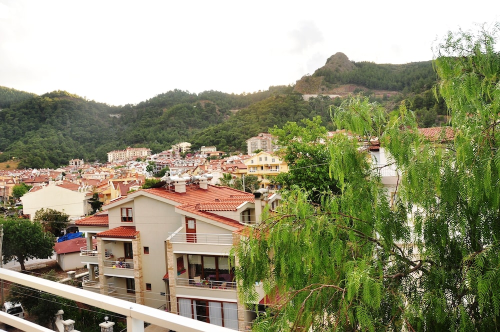 Mustis Royal Plaza Hotel photo5