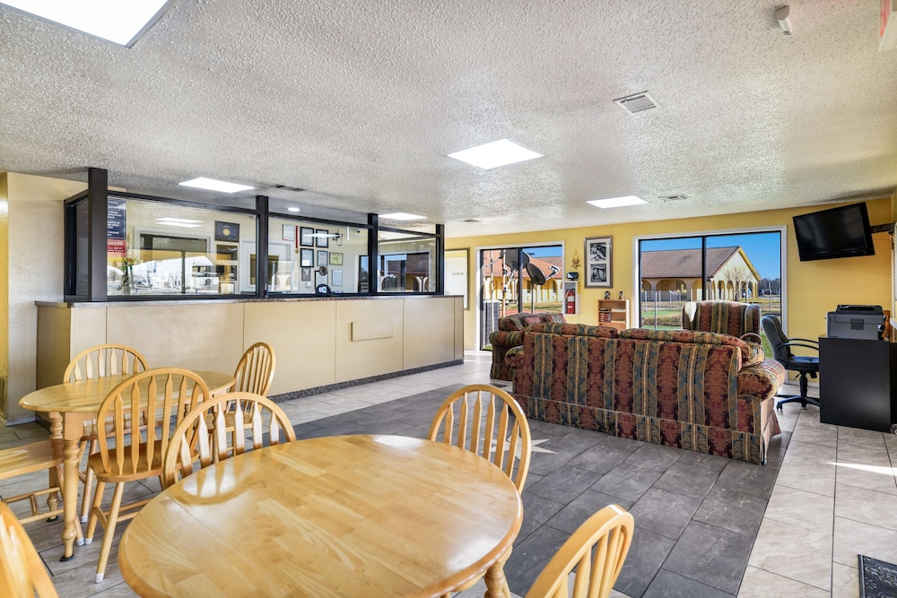 Americas Best Value Inn 9/40