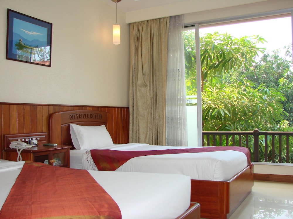 City River Hotel 27/62