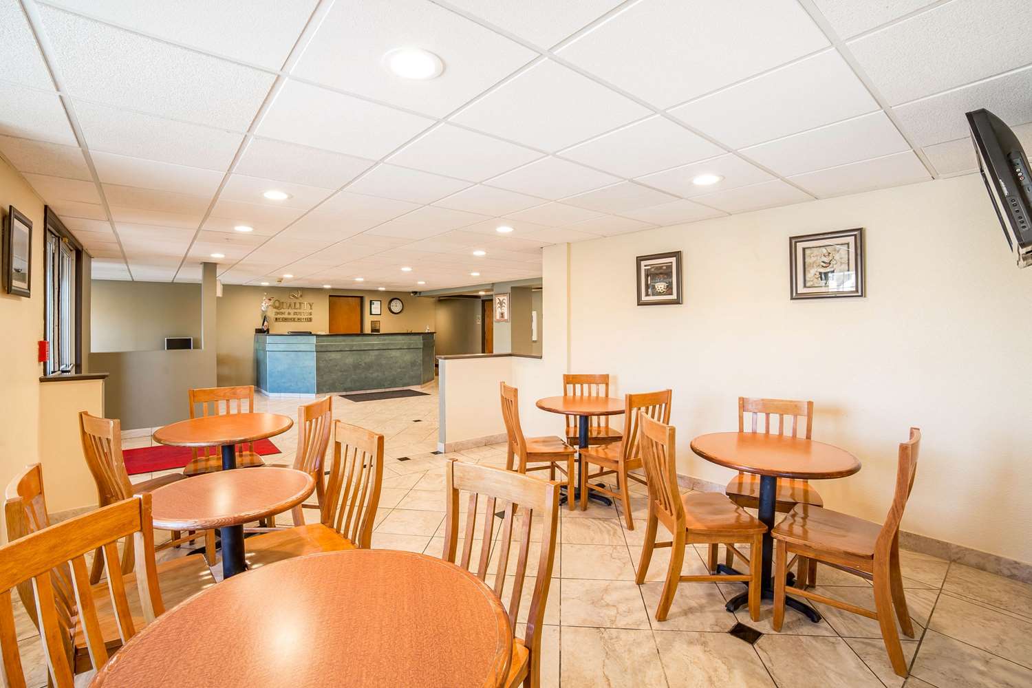 Quality Inn and Suites Elko 30/36
