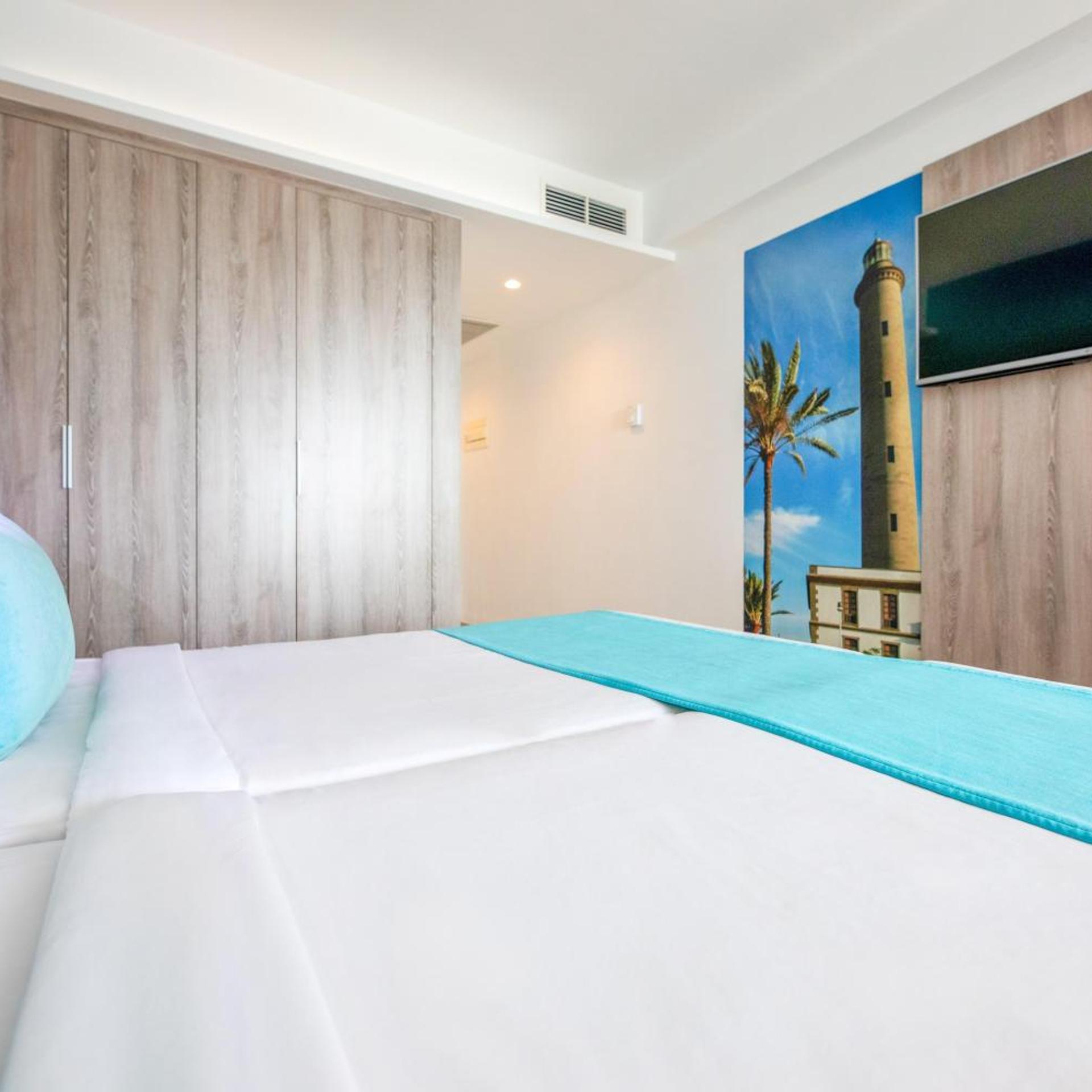 Deluxe, Double Bed, Side Sea View