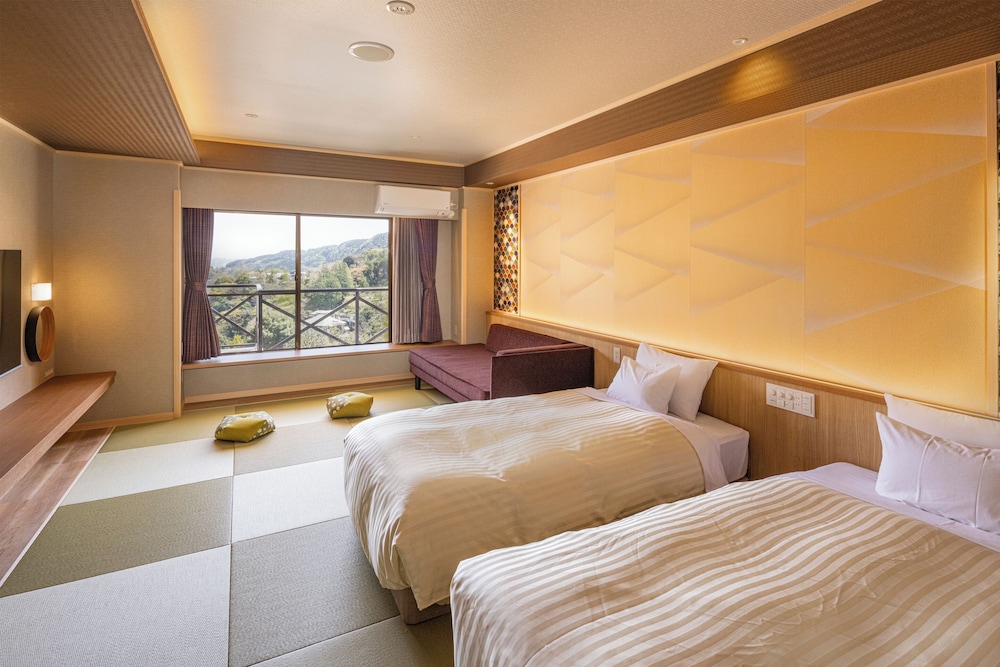 Japanese, Twin Beds, Sofa, Sauna