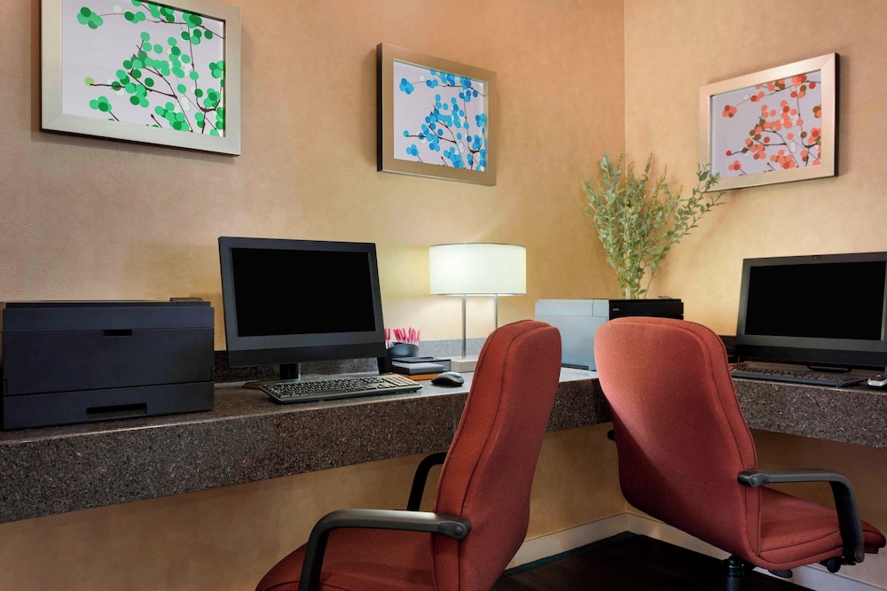 Residence Inn Houston The Woodlands / Lake Front Circle 39/50