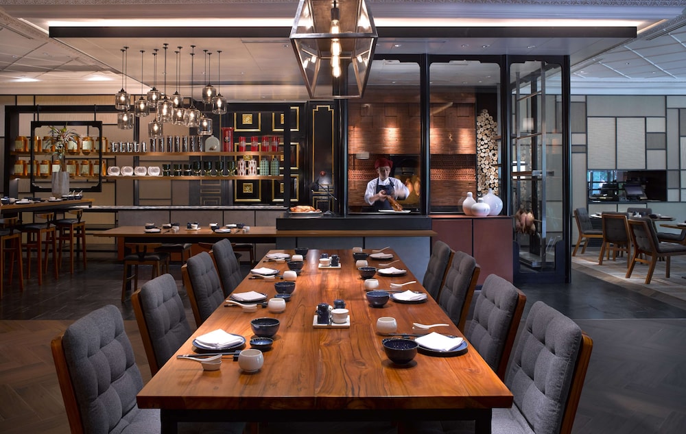 Shangri-La Hotel Jakarta 32/50