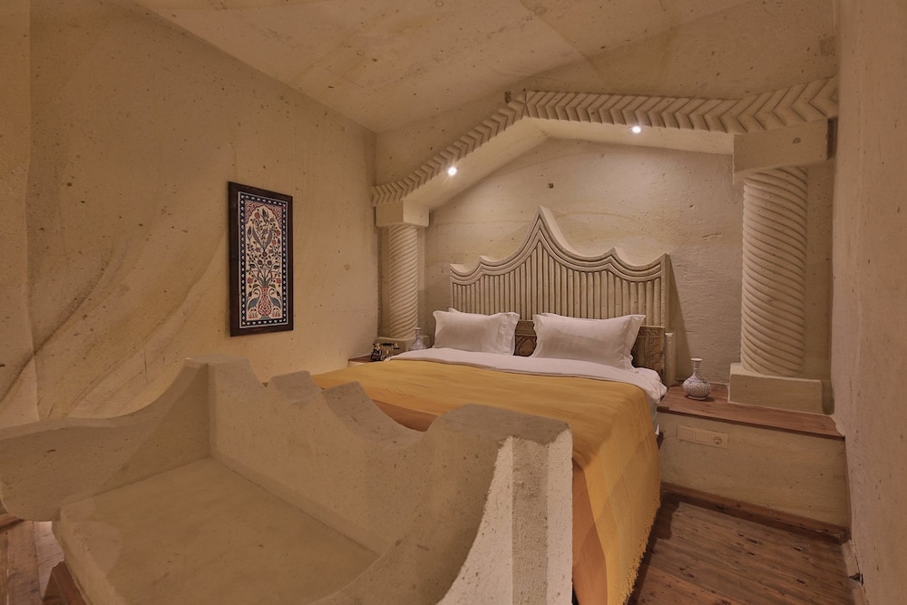 Taru Cave Suites 8/50
