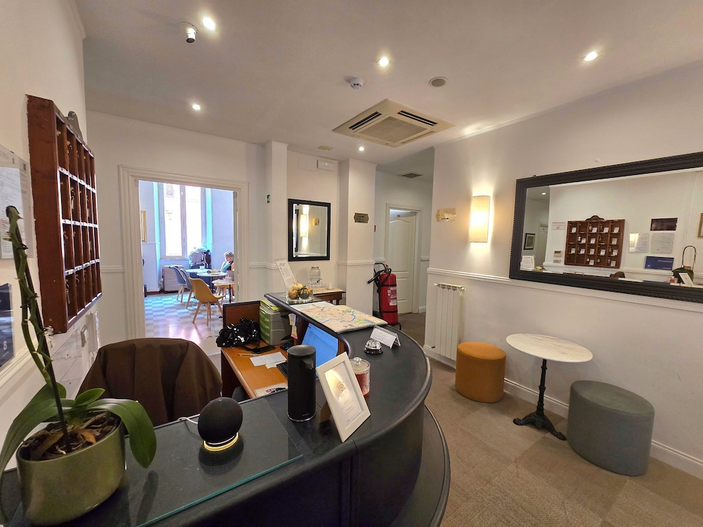 Hotel Porta Pia 33/49