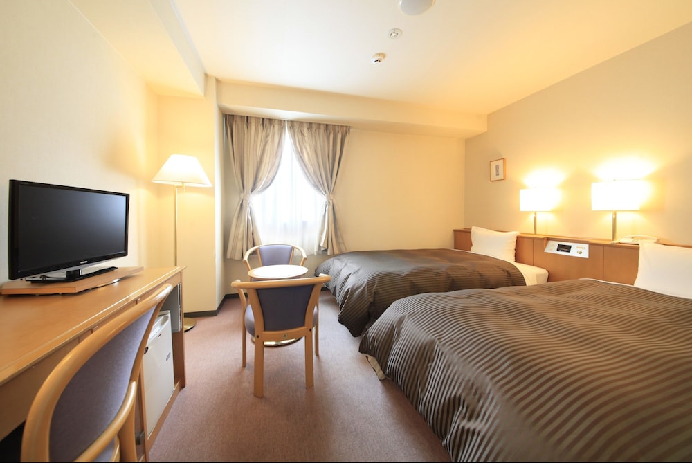 ROOM, TWIN BEDS