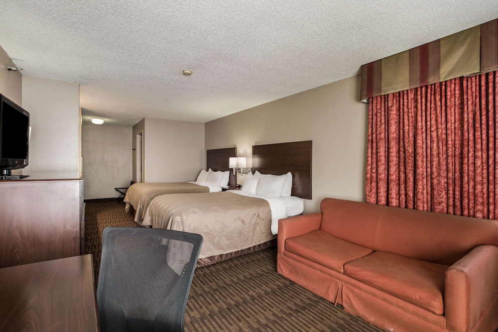 Quality Inn & Suites Lawrence - University Area 7/39