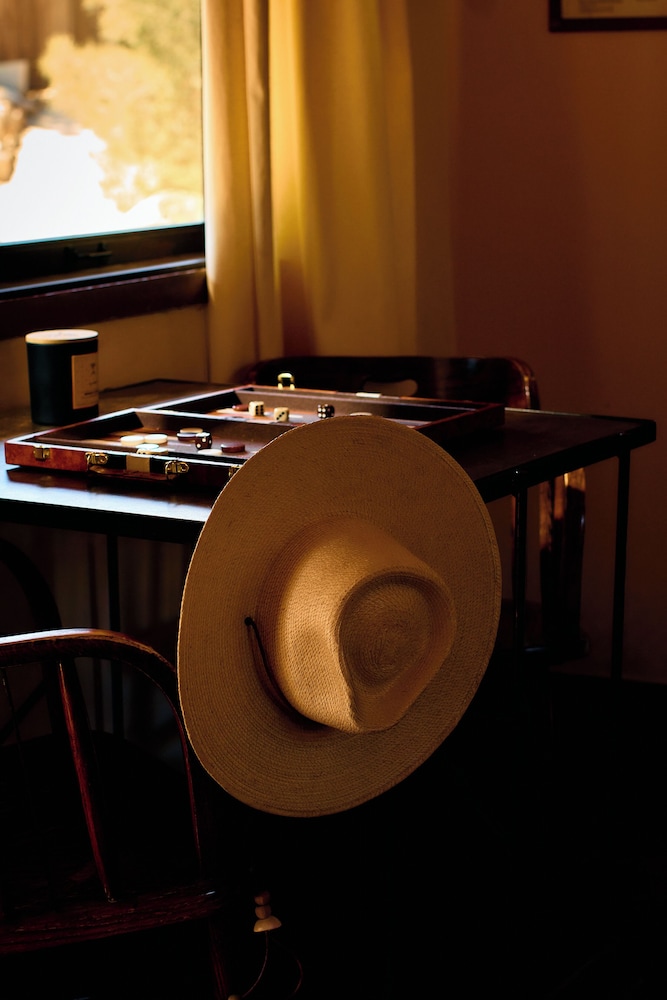 Pioneertown Motel 43/53