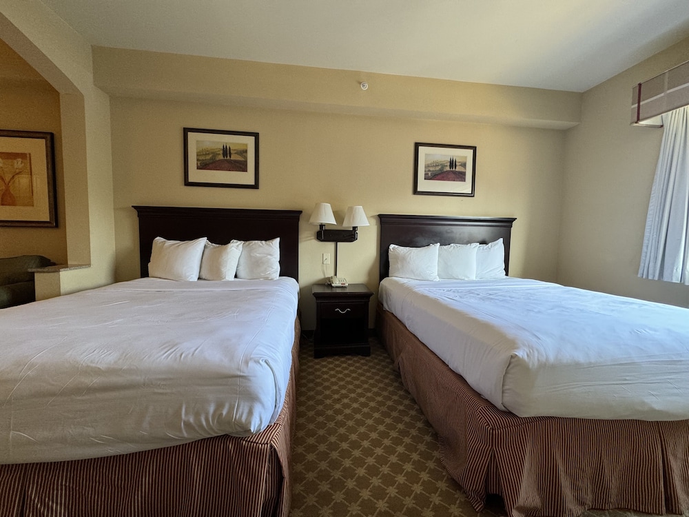 Spark by Hilton Galloway Atlantic City 16/54