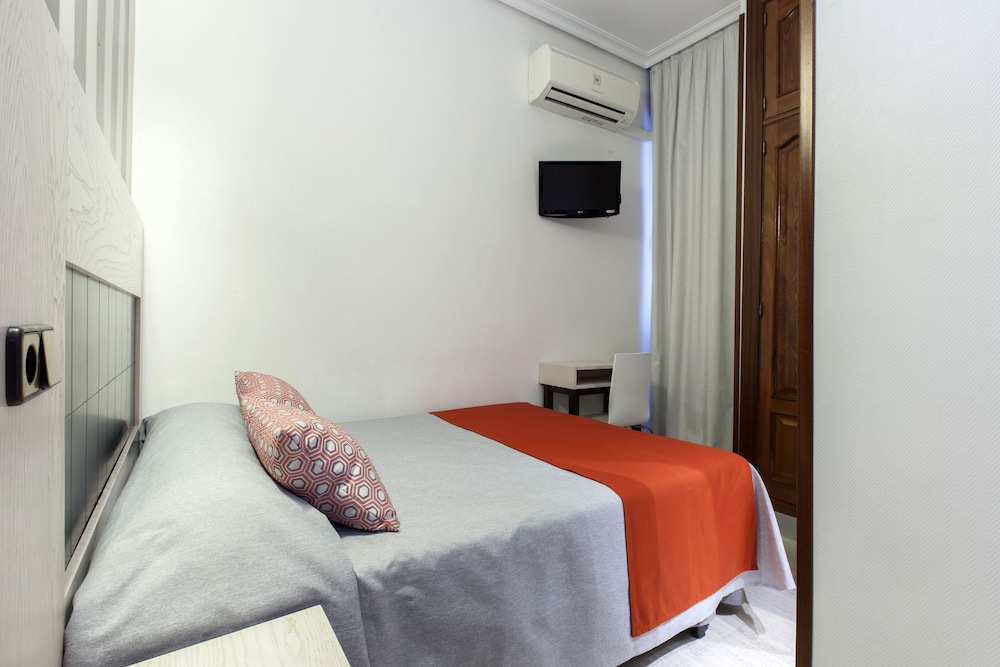 Hostal Castilla I. 29/43