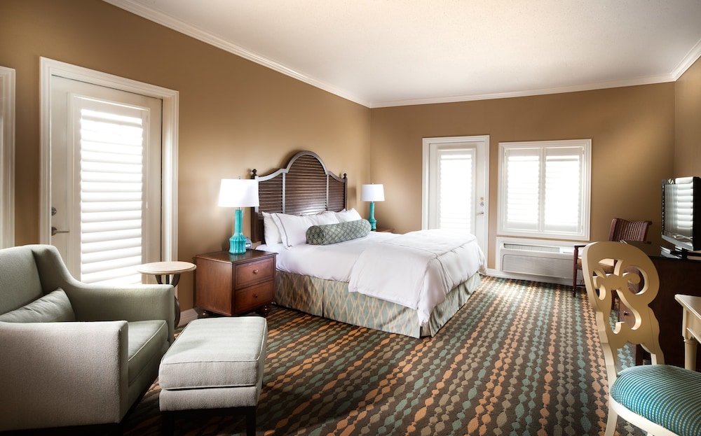 Kemah Boardwalk Inn 8/50