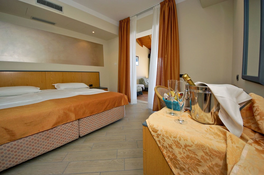 Park Hotel Zanzanu 4/50