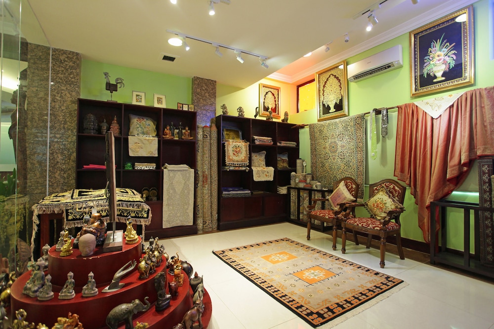SOKHALAY ANGKOR INN 20/35