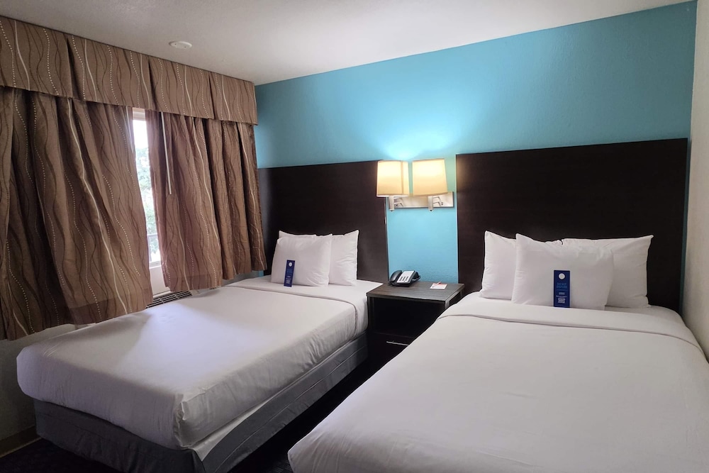 Howard Johnson by Wyndham Odessa TX 4/49