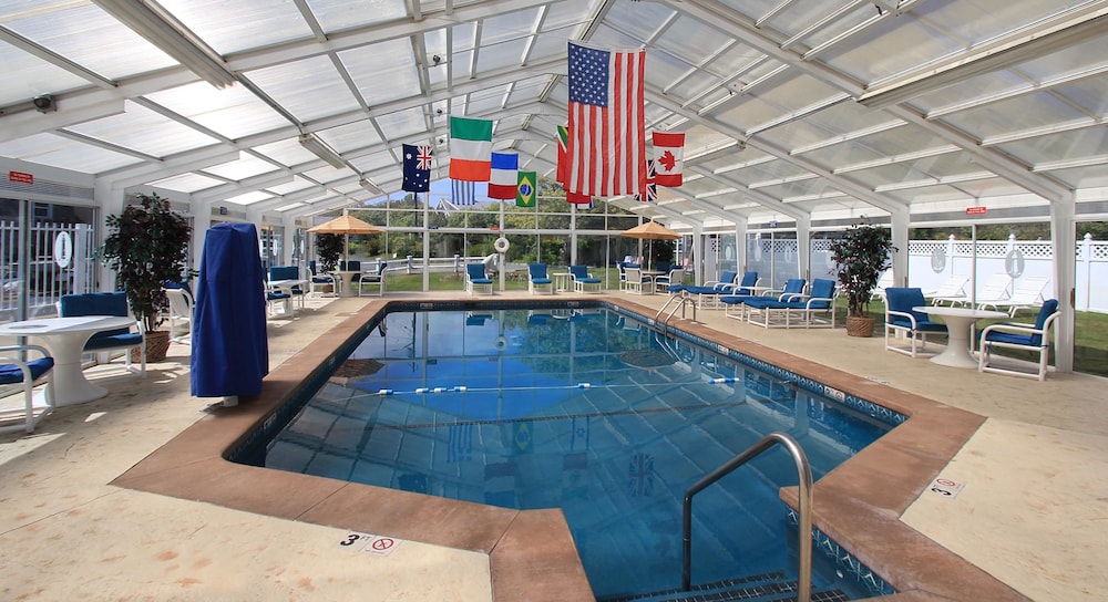 Colonial Acres Resort 4/53