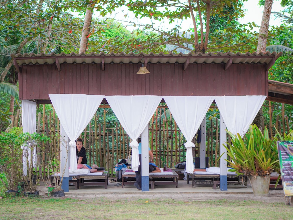 Ko Kut Ao Phrao Beach Resort 4/50