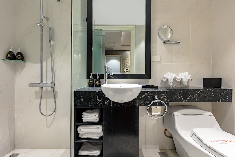 Classy Boutique Hotel 32/35