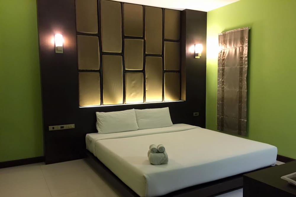 The Sixnature Resort Bangsaen 33/56