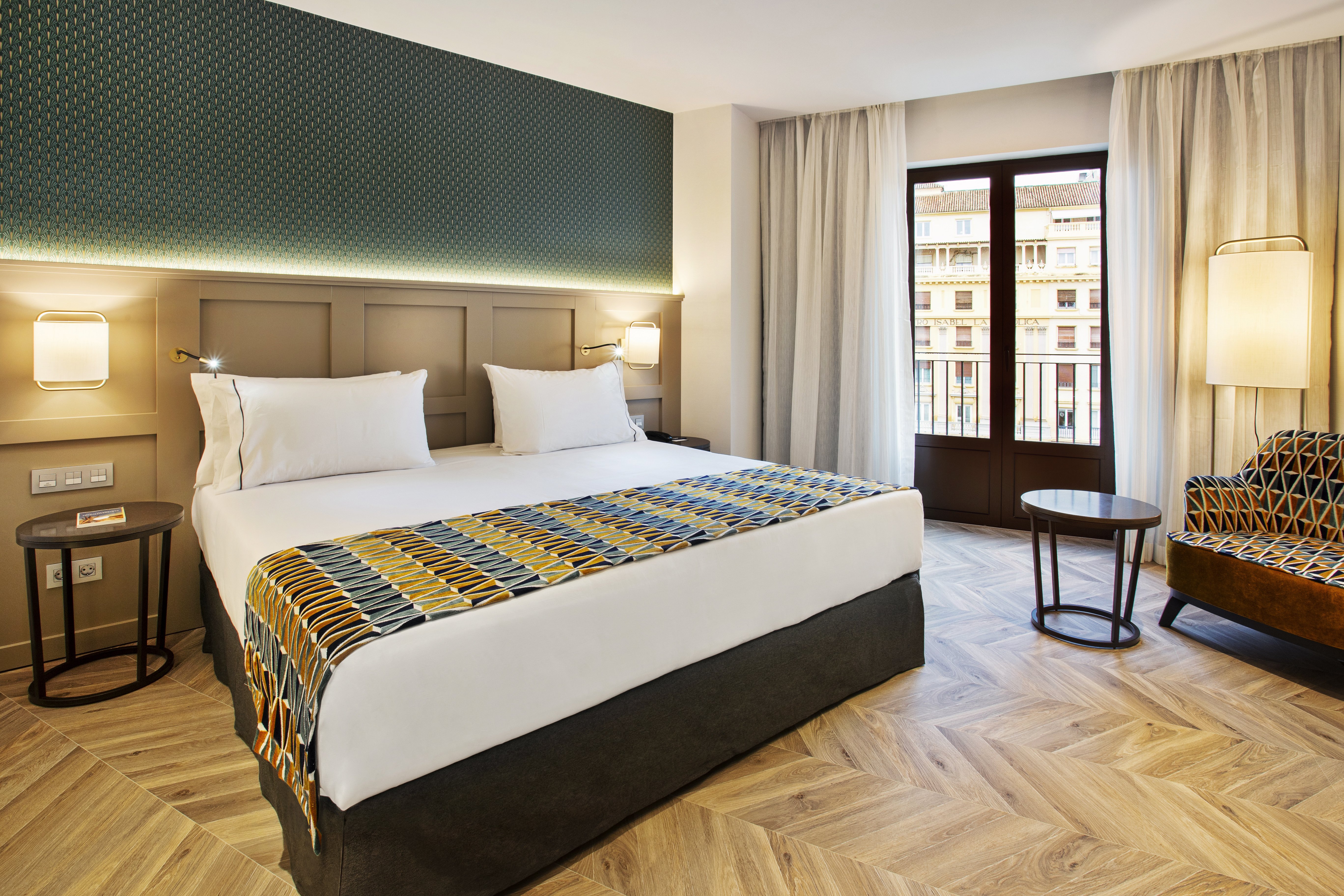 Eurostars Puerta Real 17/50