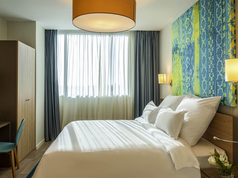 1 BEDROOM, APARTMENT