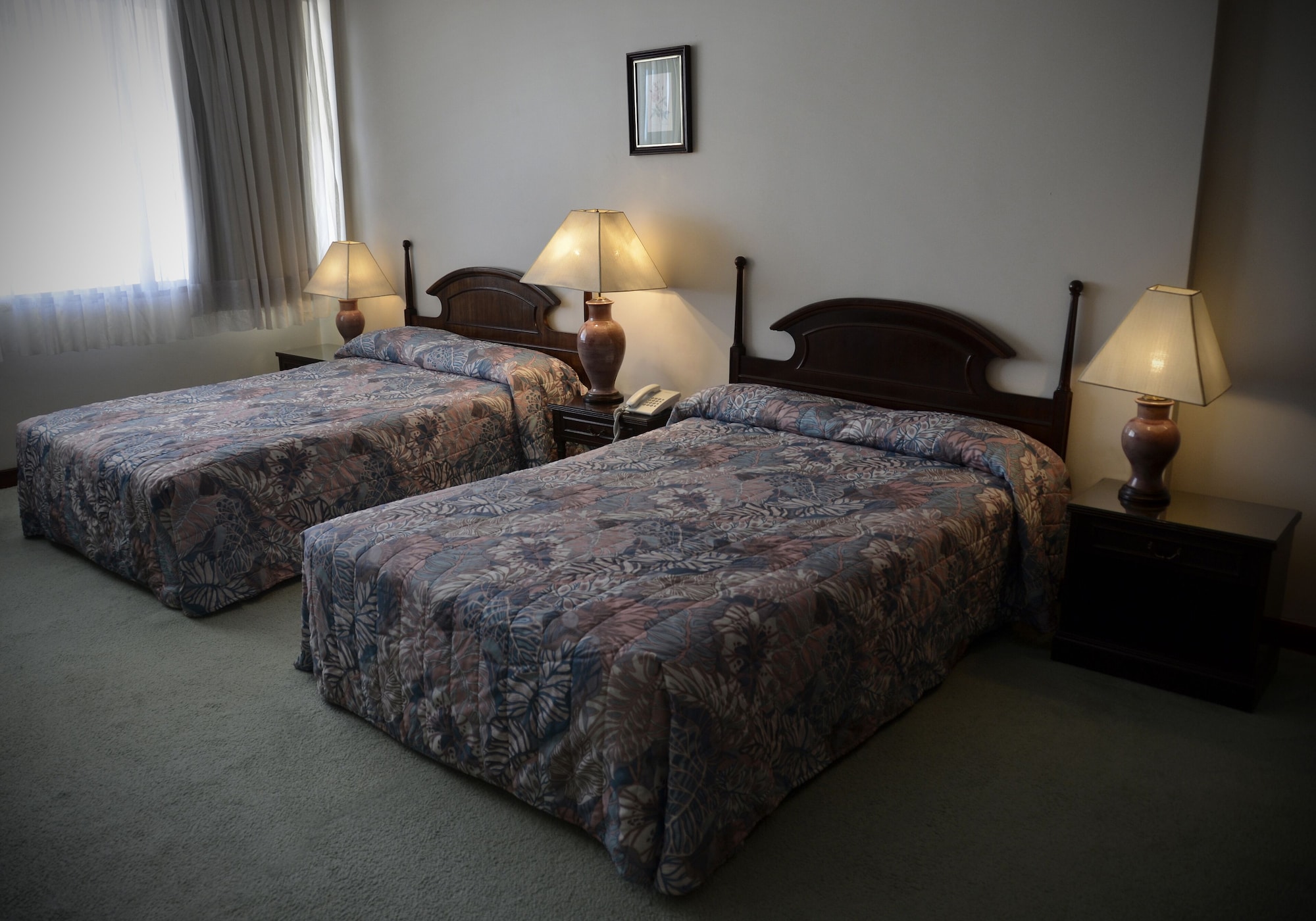ECONOMY, TWIN BEDS