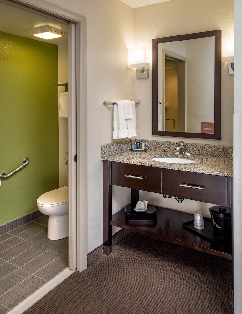 غرفة بسرير كوين لذوي الإعاقة، Sleep Inn & Suites Cross Lanes - South Charleston, WV 2/3