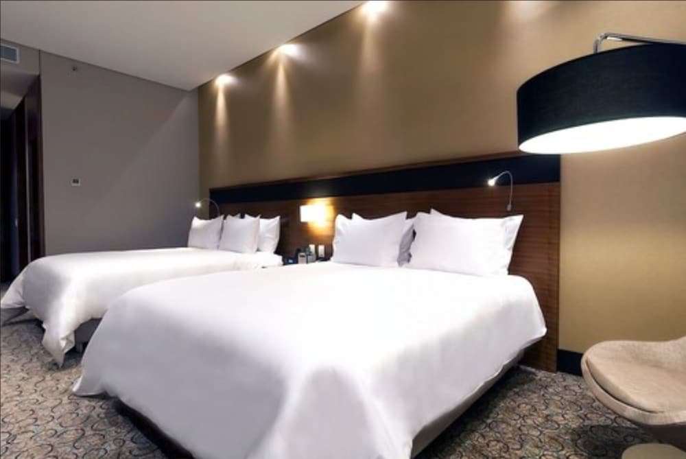 DoubleTree by Hilton Hotel Bogota Parque 93 11/43