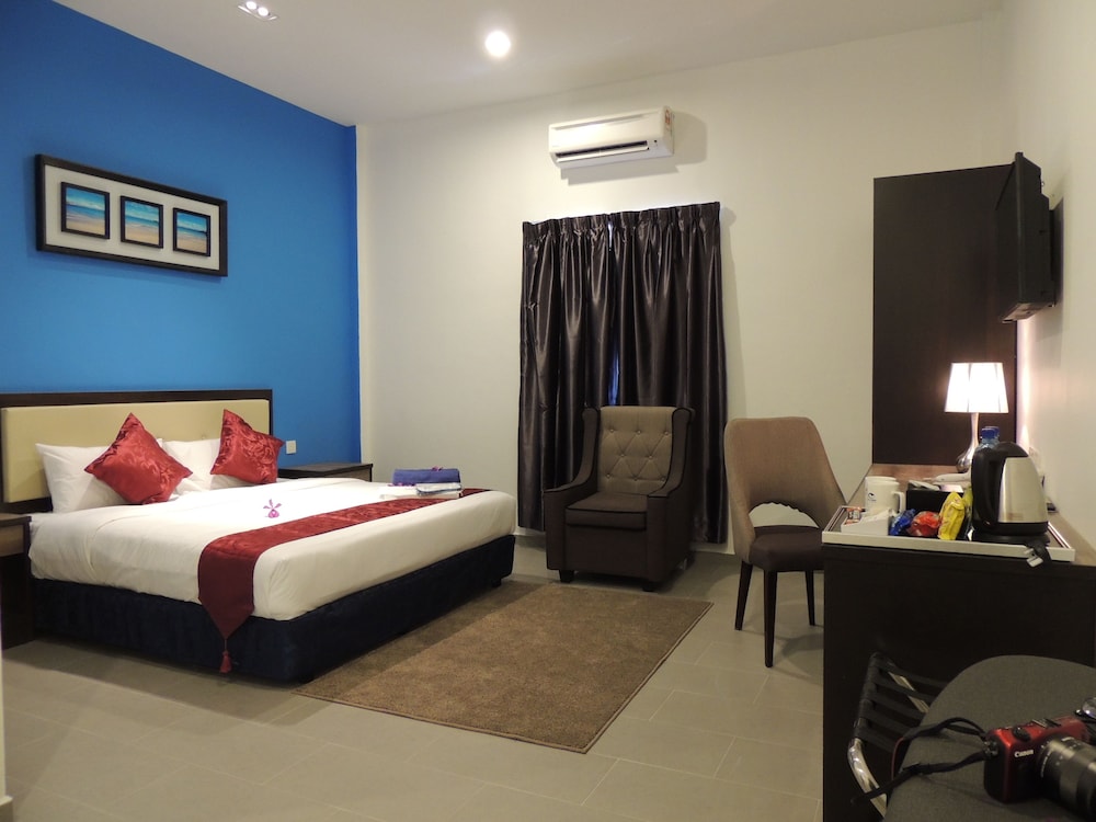 Royal Agate Beach Resort 18/64