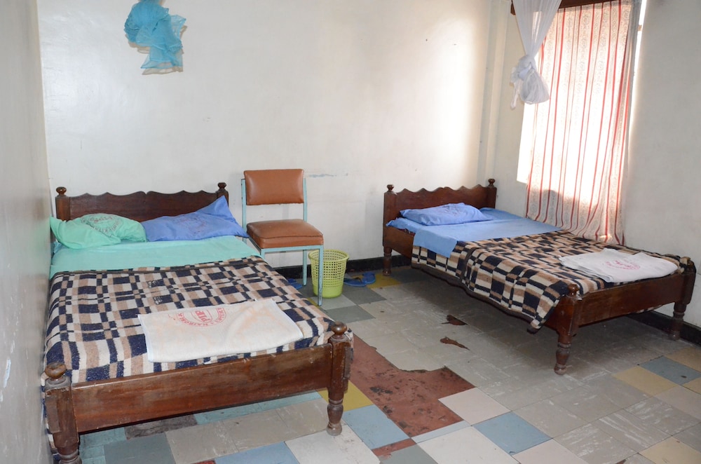 Nairobi Kitale Hotel 8/22