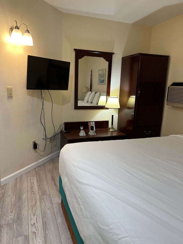 Voyager Inn 11/31