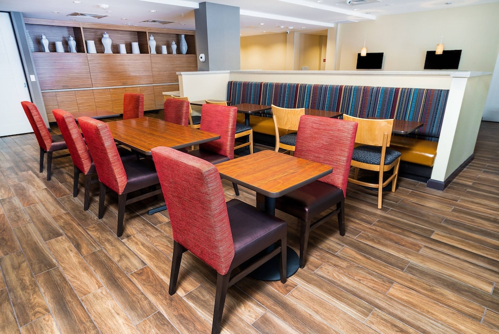 TownePlace Suites Las Vegas Stadium District 43/49