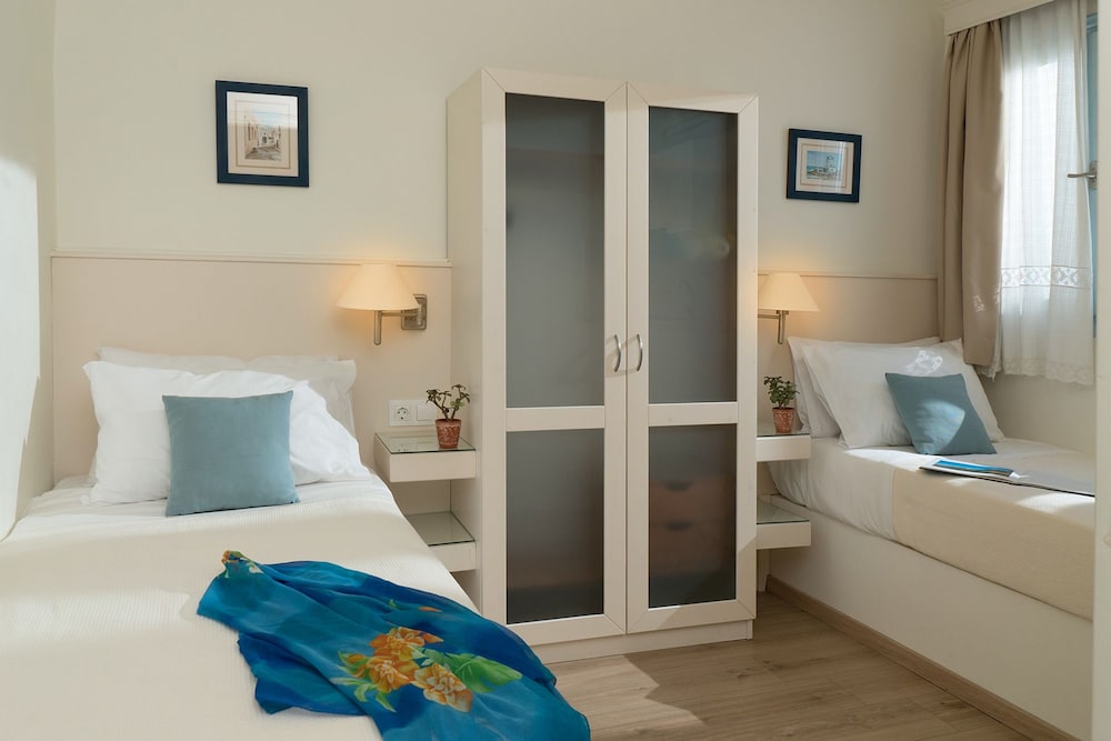 Perigiali Hotel 15/50