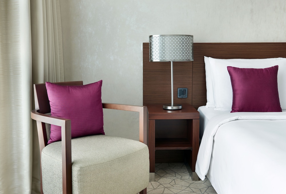 Hyatt Place Dubai Al Rigga Residences 14/50