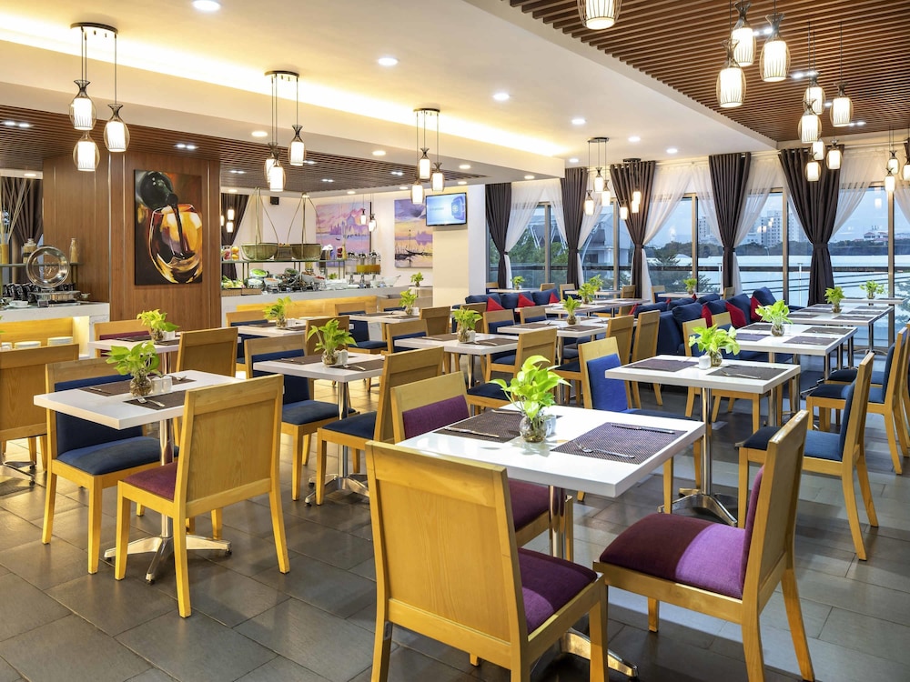 Ibis Saigon South 32/50