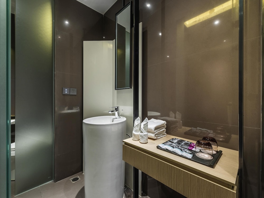 Mercure Nanjing Olympic EXPO 55/58
