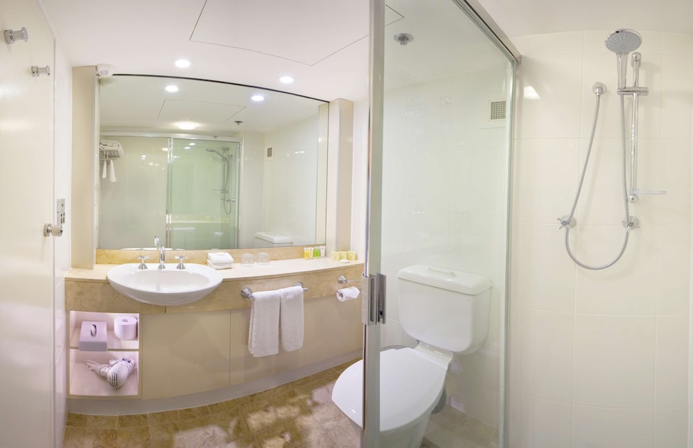 غرفة سوبيريور بسرير كينج بإطلالة على المتنزه، Stamford Plaza Adelaide 6/7