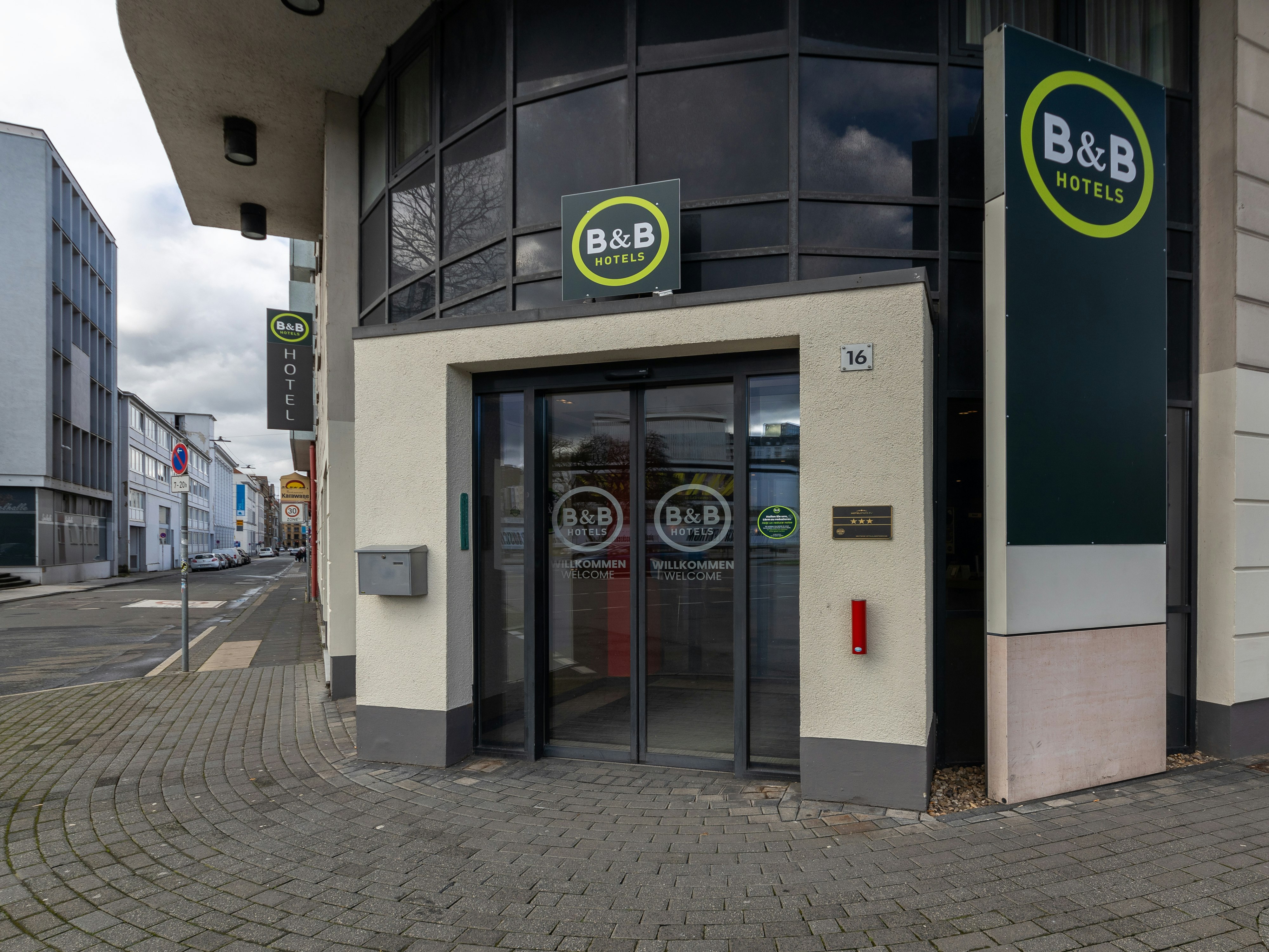 B&B HOTEL Wuppertal-City 29/31